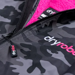 Adult Dryrobe Advance - Black Camo Pink